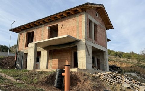 CASĂ LA ROȘU P+1 | CETATE – PIAȚA | TEREN 500 MP |VEDERE PANORAMICA | Bransa