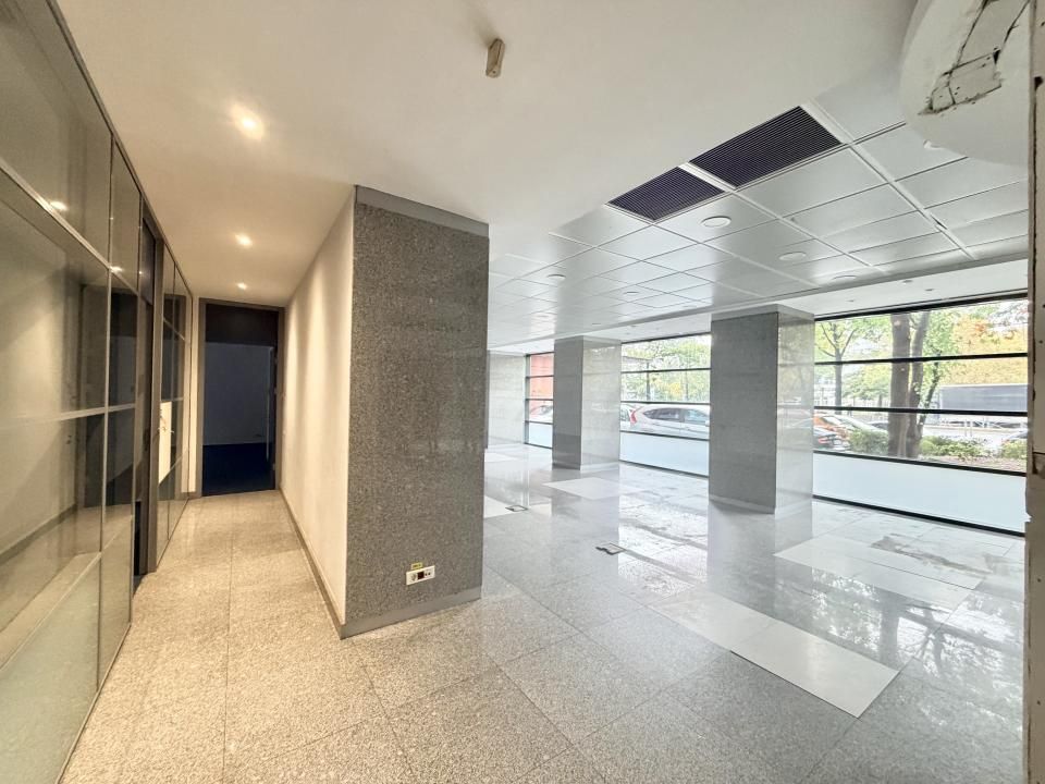 Spatiu comercial In Stefan cel Mare, Stradal, Vitrina 26 ml - Centrala Proprie – fotografia 10 din 21