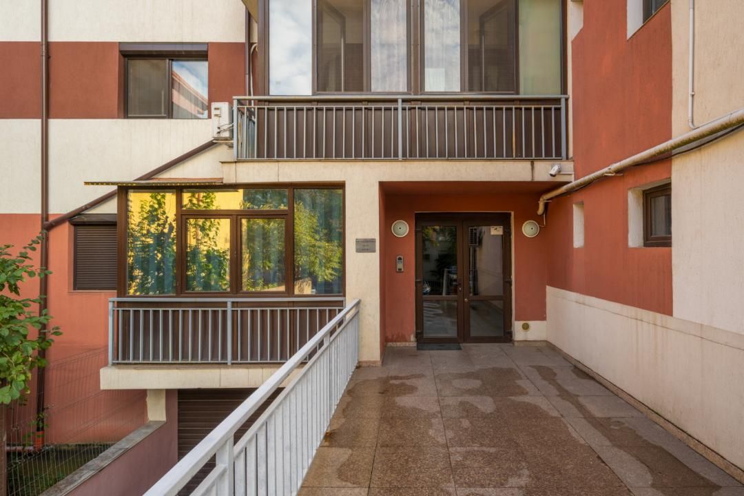 Apartament 2 camere Titan, 1 Decembrie, decomandat, bloc cu lift si pod – fotografia 12 din 14