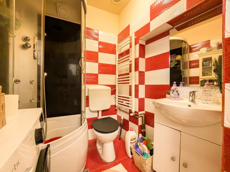 Apartament ultracentral | 2 camere | balcon 20 Mp | Pod pe toată suprafața – fotografia 12 din 17