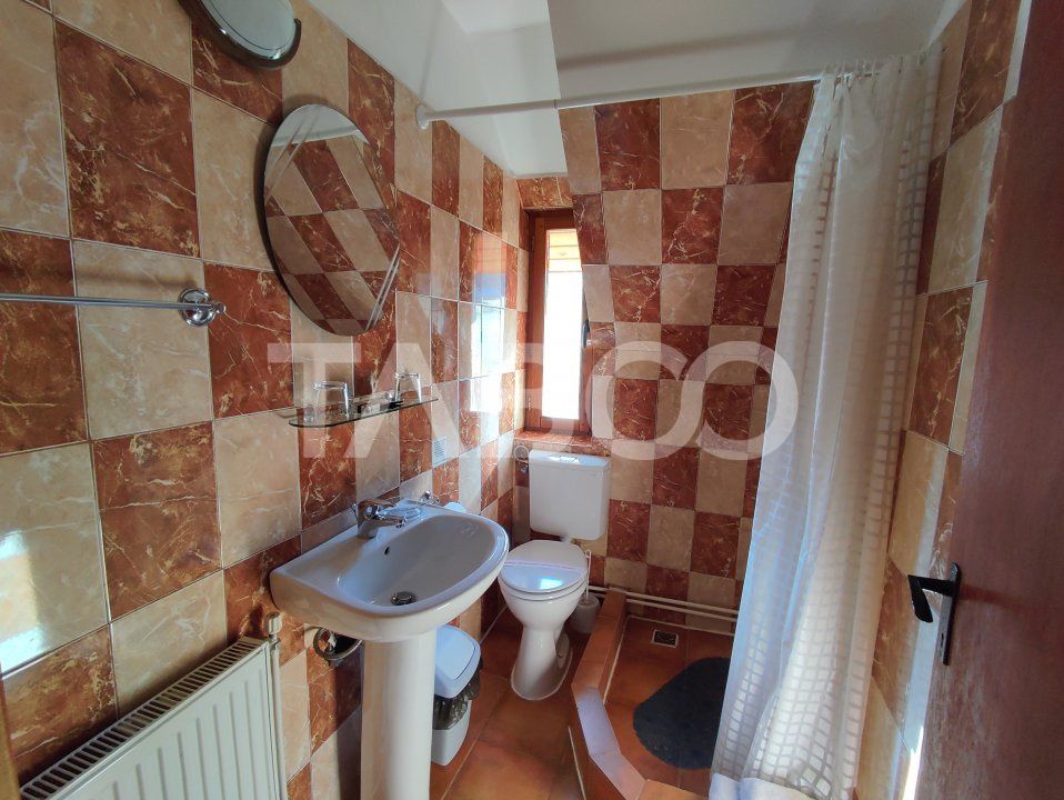 EXCLUSIVITATE Pensiune 9 camere 615 mpu 3600 mp teren in Fantanele – fotografia 15 din 35