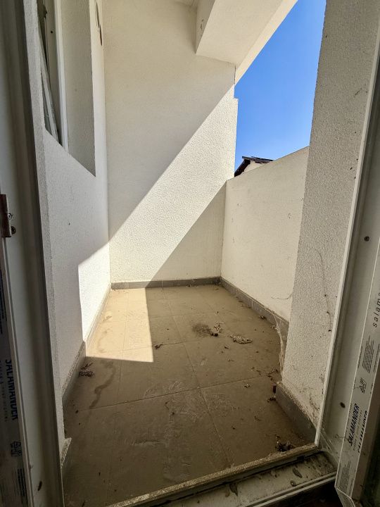 Garsoniera cartier Militari Residence - mutare imediata!! – fotografia 7 din 7