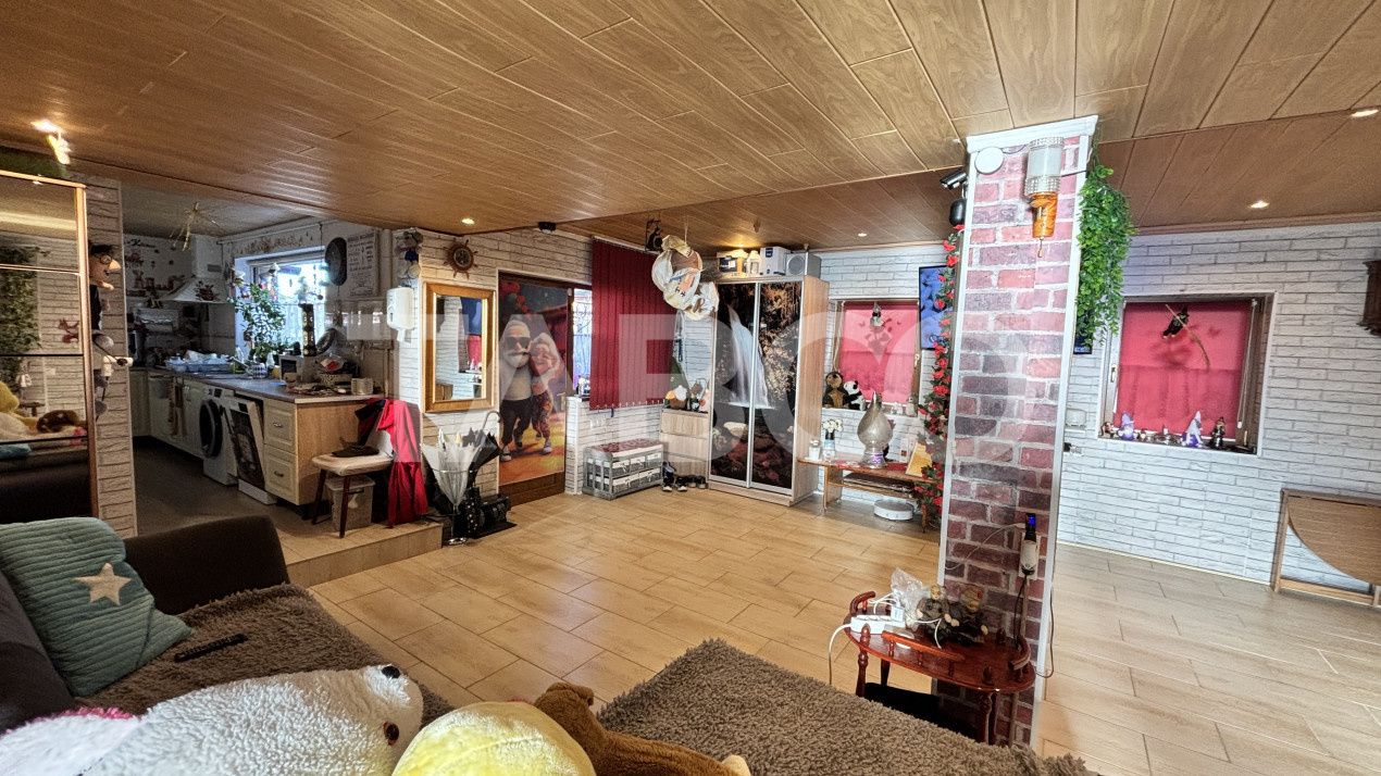 Casa individuala 4 camere cu pompa de caldura si panouri fotovoltaice – fotografia 14 din 18