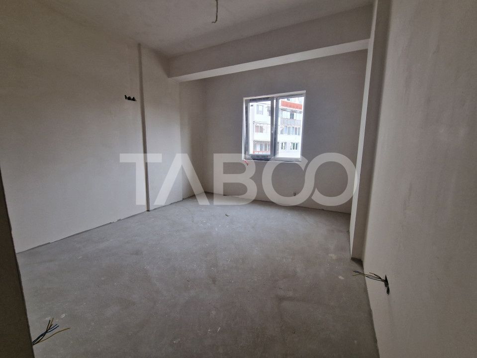 Apartament decomandat 3 camere 2 bai 83 mpu 2 balcoane Sibiu Rahovei – fotografia 9 din 18