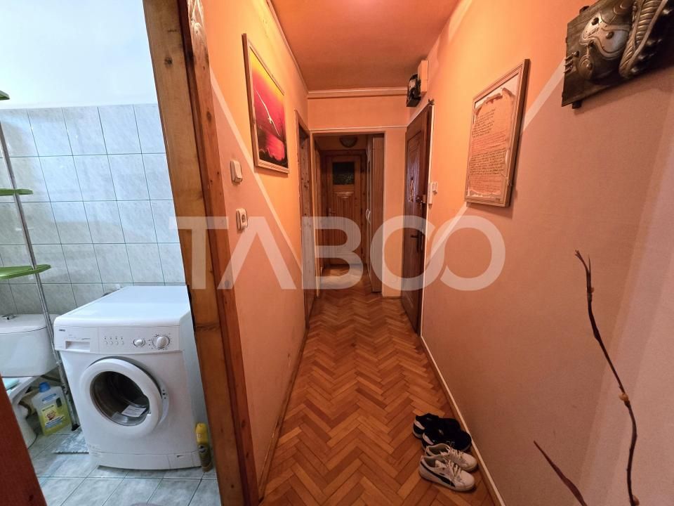 Apartament decomandat de vanzare etaj intermediar lift Vasile Aaron – fotografia 9 din 10