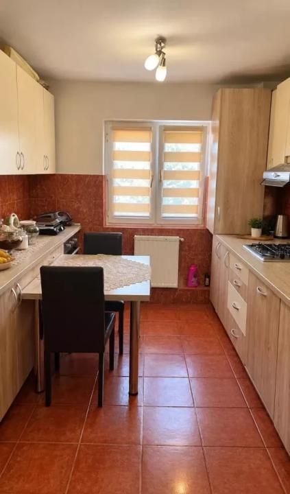 3 camere | centrala proprie | mobilat si utilat | zona excelenta | decomandat | – fotografia 4 din 8