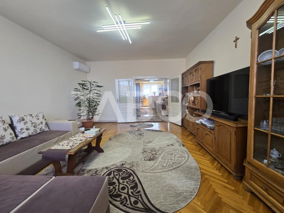 Apartament 5 camere de vanzare 182mp decomandat zona Piata Cluj Sibiu – fotografia 16 din 17