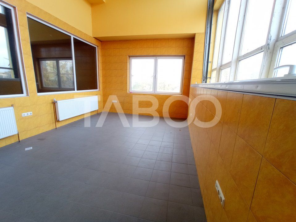 Spatiu Industrial 1000 mp utili cu birouri si parcari Central Sibiu – fotografia 9 din 13