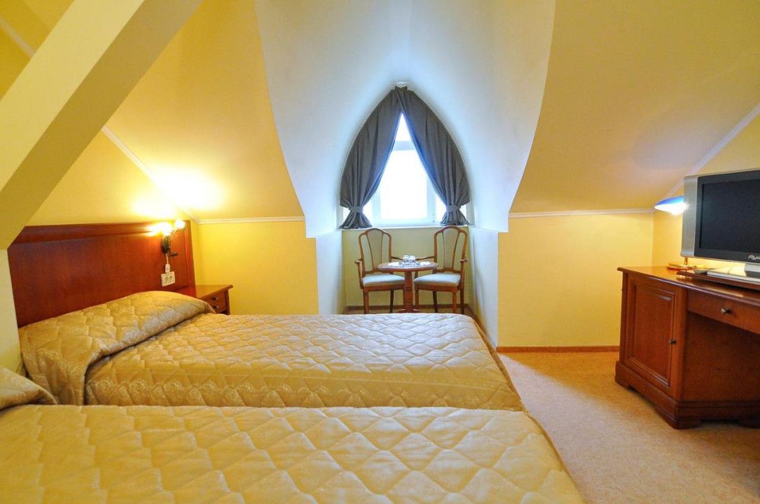 Hotel de 4 **** de vanzare ultracentral in Oradea, Bihor, Romania – fotografia 7 din 18