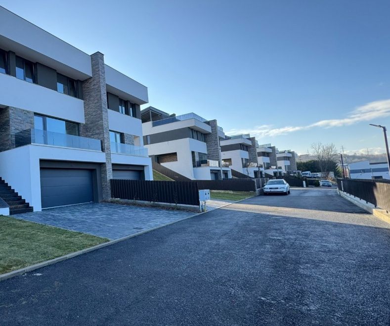 Casă în ansamblu rezidențial, 190 mp utili, teren 500 mp, Calea Turzii – fotografia 1 din 9