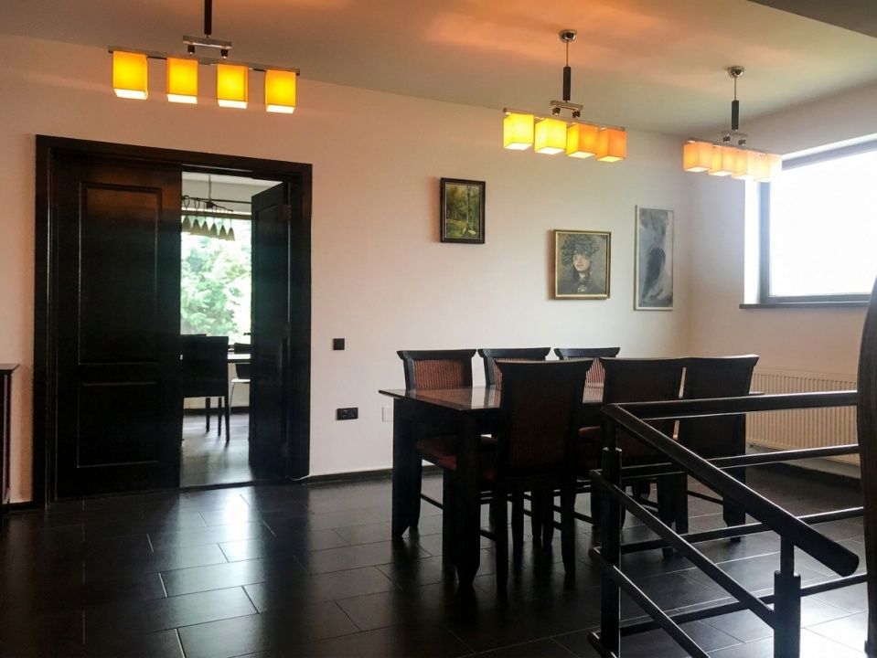 Casa D+P+E de inchiriat in Alba Iulia zona CETATE 350 mp si Teren 600 mp – fotografia 13 din 38
