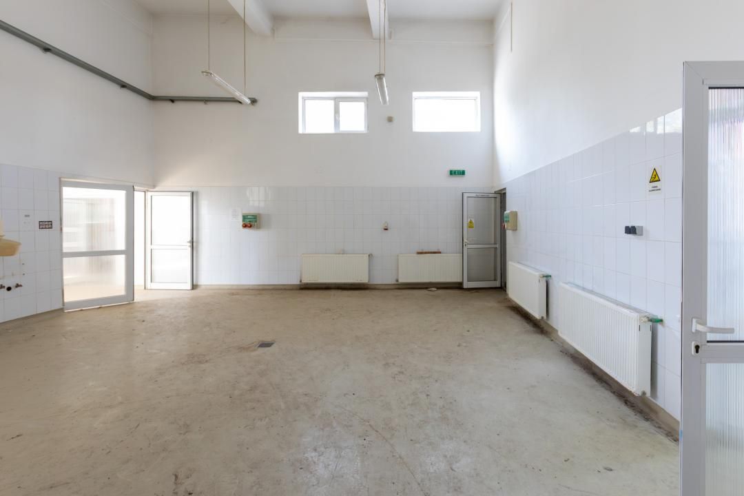 Proprietate de vânzare pentru investiție–teren 3874mp+construcții 989mp, Bacău – fotografia 38 din 47