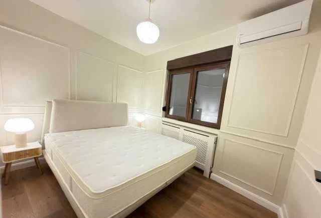 Apartament renovat, mobilat si utilat modern ultracentral Piata Romana – fotografia 4 din 6
