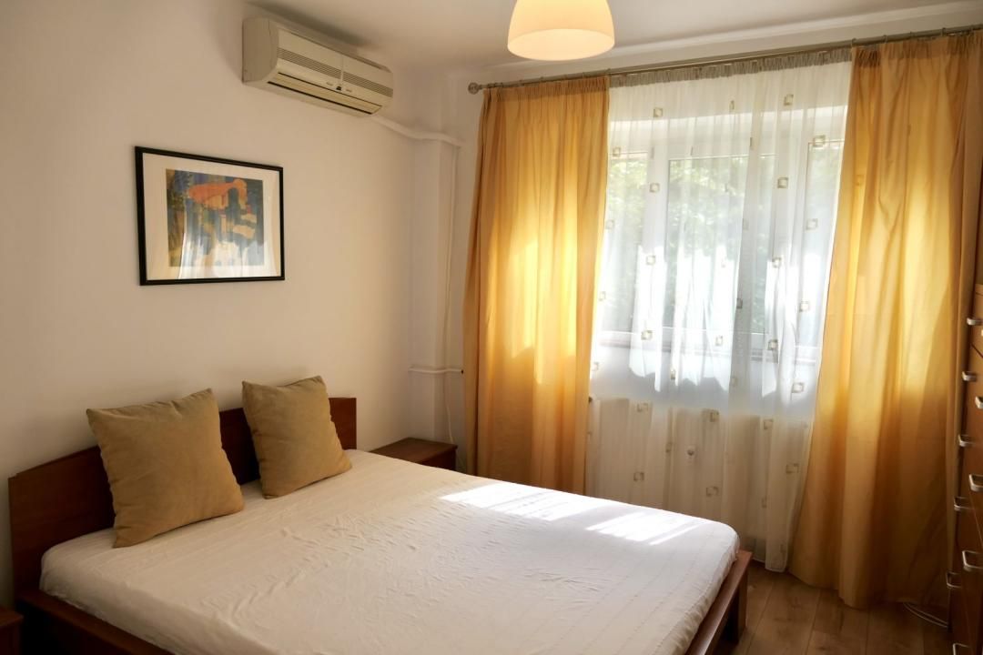 Apartamentul dintre parcuri – fotografia 8 din 16