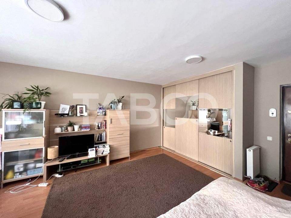 Garsoniera de vanzare in Marasti zona BRD si The Office cu dressing – fotografia 3 din 11