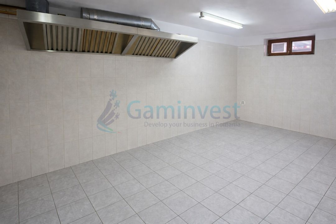 Cladire pentru birouri, cabinete sau spatiu comercial ultracentral, Oradea – fotografia 20 din 20