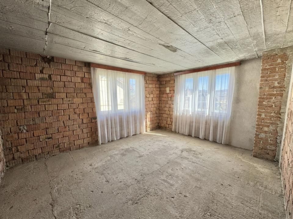 Casă de vânzare în Cisnădie, 6 camere, 161 mp utili, teren 1000 mp – fotografia 13 din 19