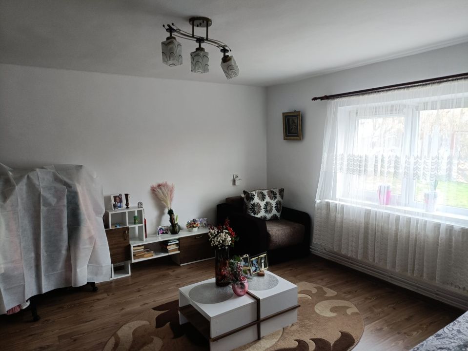 Casă de vânzare Reghin zona centrală cu 6 arii teren – fotografia 8 din 11