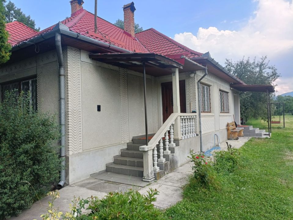 Casă de vânzare comuna Ibănești, jud. Mureș central, cu teren de 4500 mp – fotografia 2 din 26