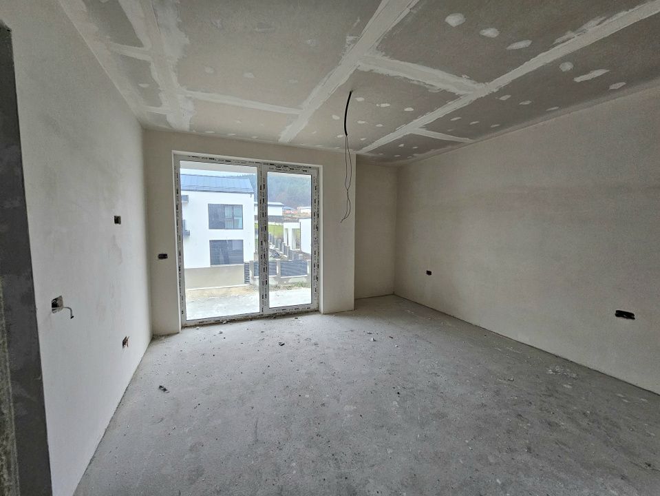 Proprietate moderna cu design exterior deosebit in Popesti – fotografia 15 din 21