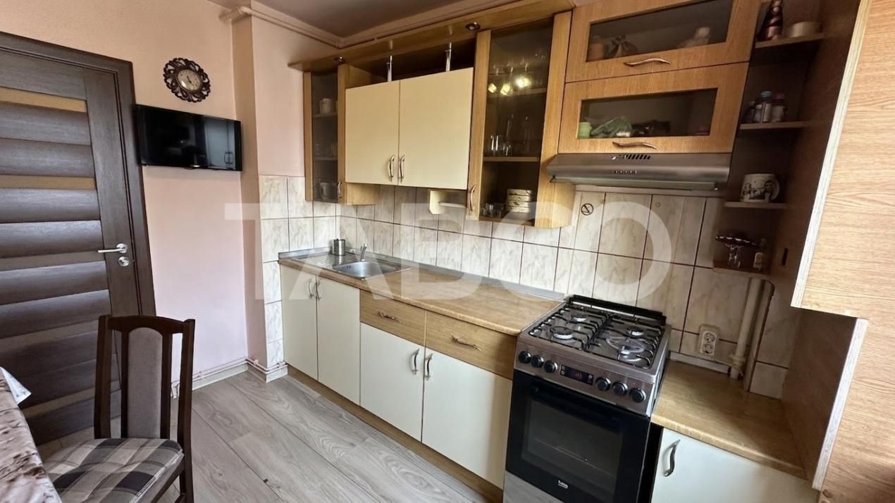 Apartament  4 camere 2 ba in bloc cu lift pivnita Mihai Viteazul Sibiu – fotografia 7 din 16