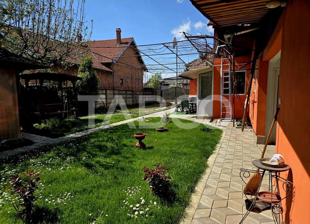Casa individuala de vanzare 3 camere curte si gradina Beclean – fotografia 3 din 16