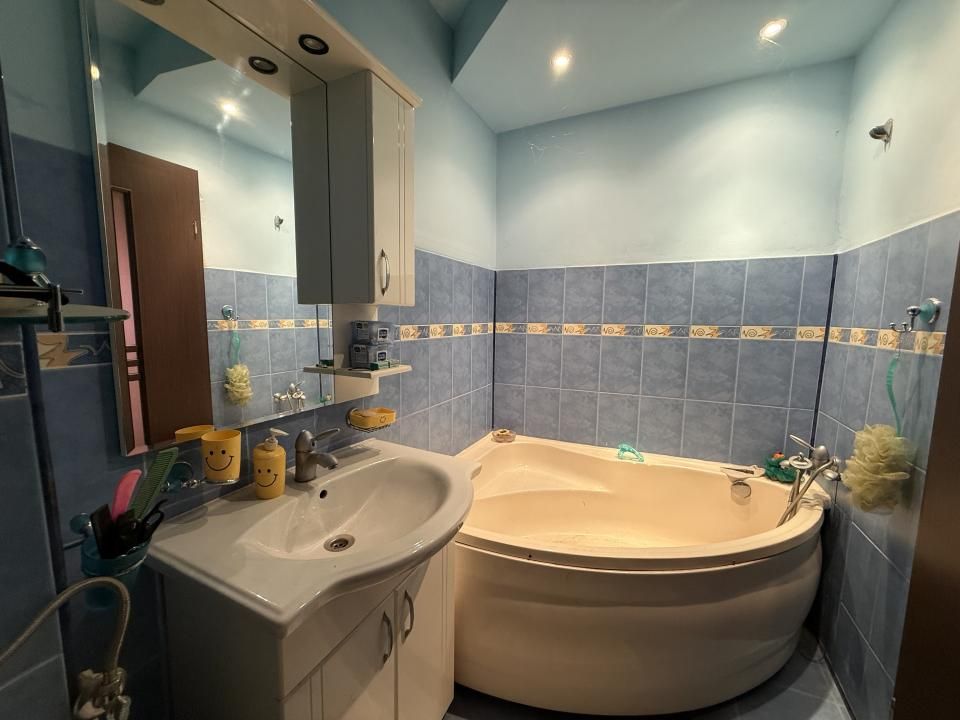 Apartament 3 camere, decomandat, etaj 10, bloc cu lift - Complexul Studentesc – fotografia 6 din 7