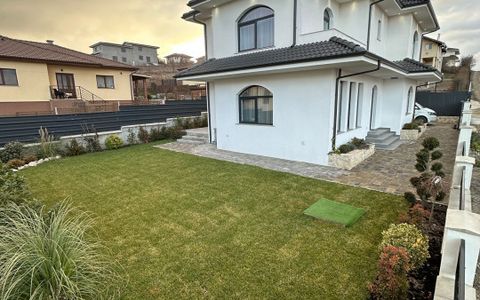 Casa individuală, utilată mobilată, 130mp utili, Dezmir