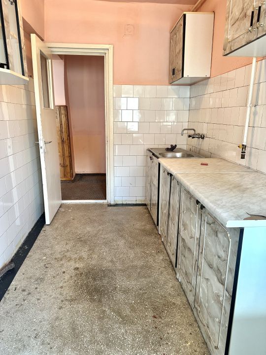 GARSONIERA DECOMANDATA I CETATE I 32 MP I ETAJ 2 I NERENOVATA I – fotografia 7 din 14