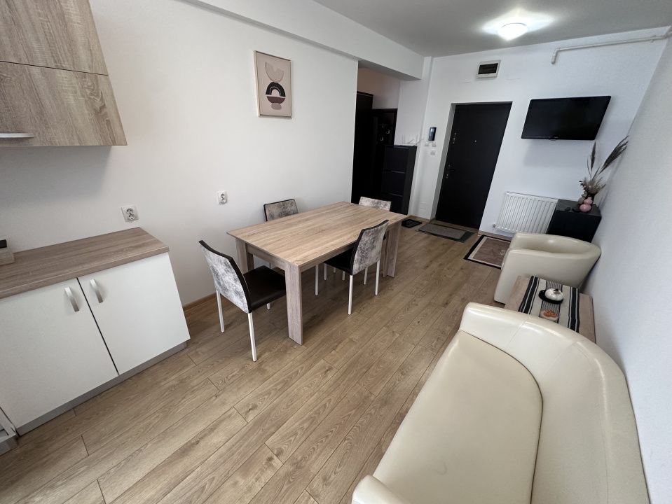 Apartament 2 Camere CENTRU Bloc Nou de Inchiriat Balcon MOBILAT Parcare – fotografia 5 din 14