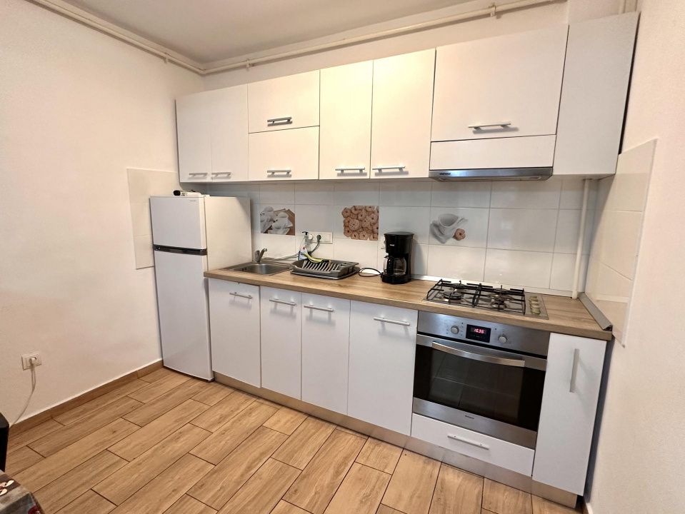 APARTAMENT 3 CAMERE DE INCHIRIAT I BLOC NOU I CETATE I MOBILAT Complet I PARCARE – fotografia 2 din 20
