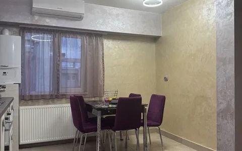 Apartament de vanzare 3 camere 65mp zona Bd . 21 Decembrie