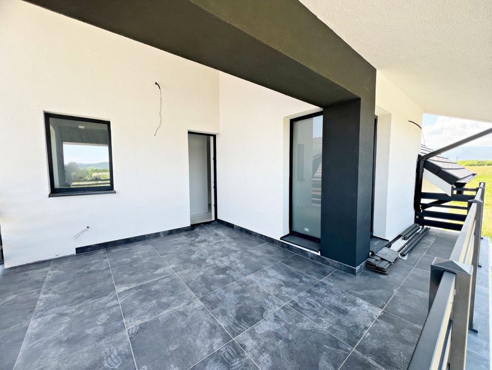 Casă single în Cristian, Sibiu - 4 Camere, 2 Terase, Teren 486 – fotografia 25 din 41