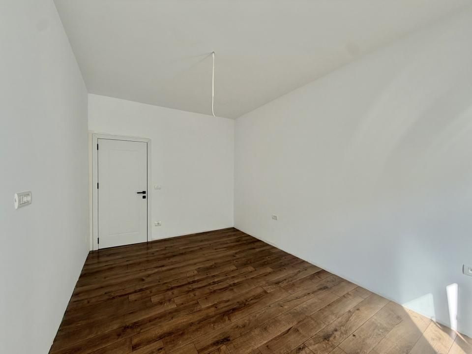 Duplex 4 camere+ spatiu comercial, 120 utili, 260 teren in Giroc – fotografia 7 din 19