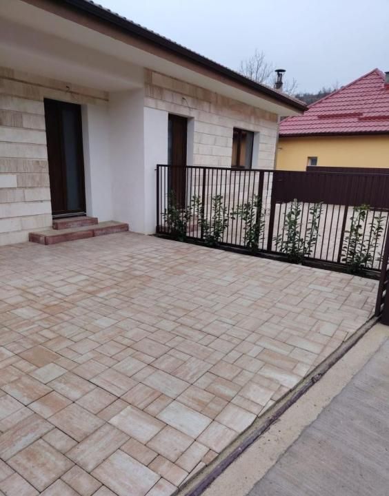Duplex 4 camere, 120 mp, 300 mp teren, parcare, zona Tauti! – fotografia 2 din 5