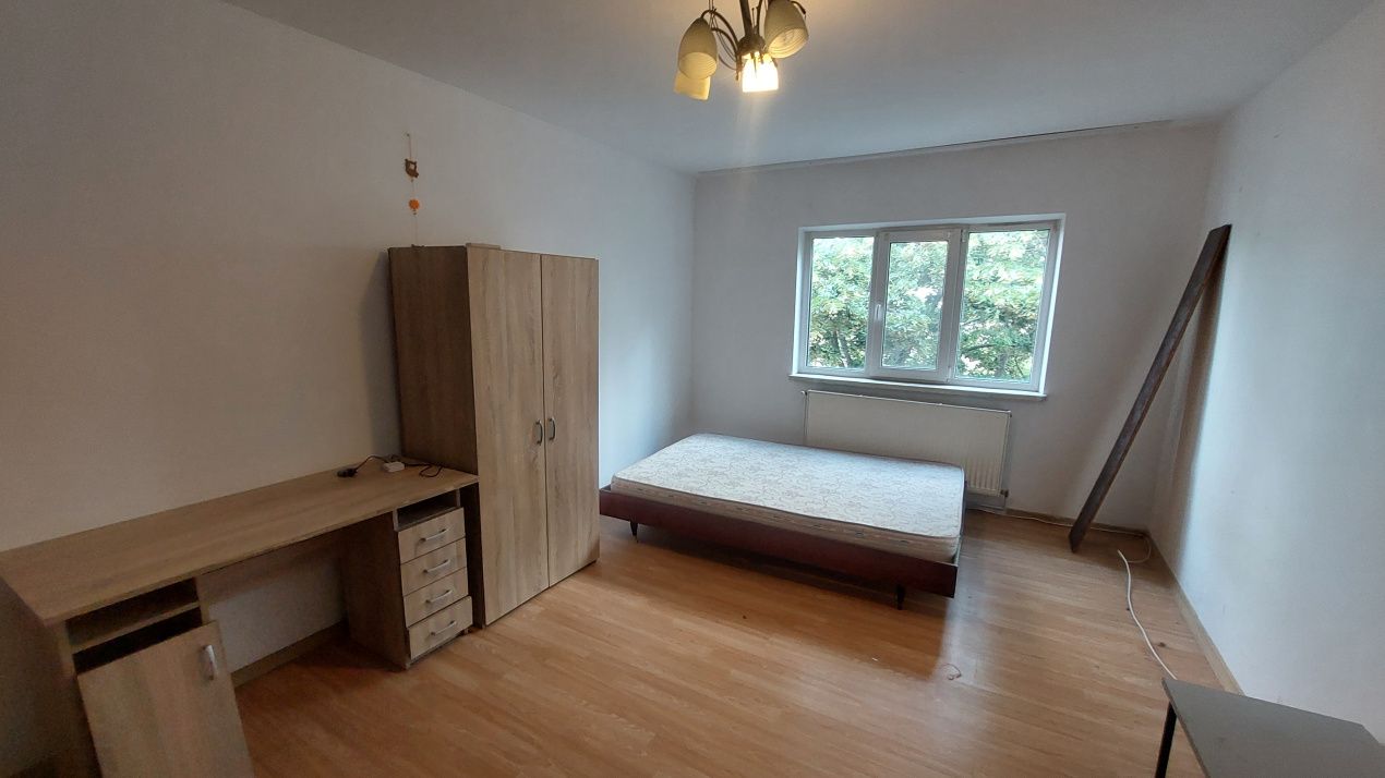 Apartament doua camere decomandat, Cartier Garii, zona Posta – fotografia 1 din 5