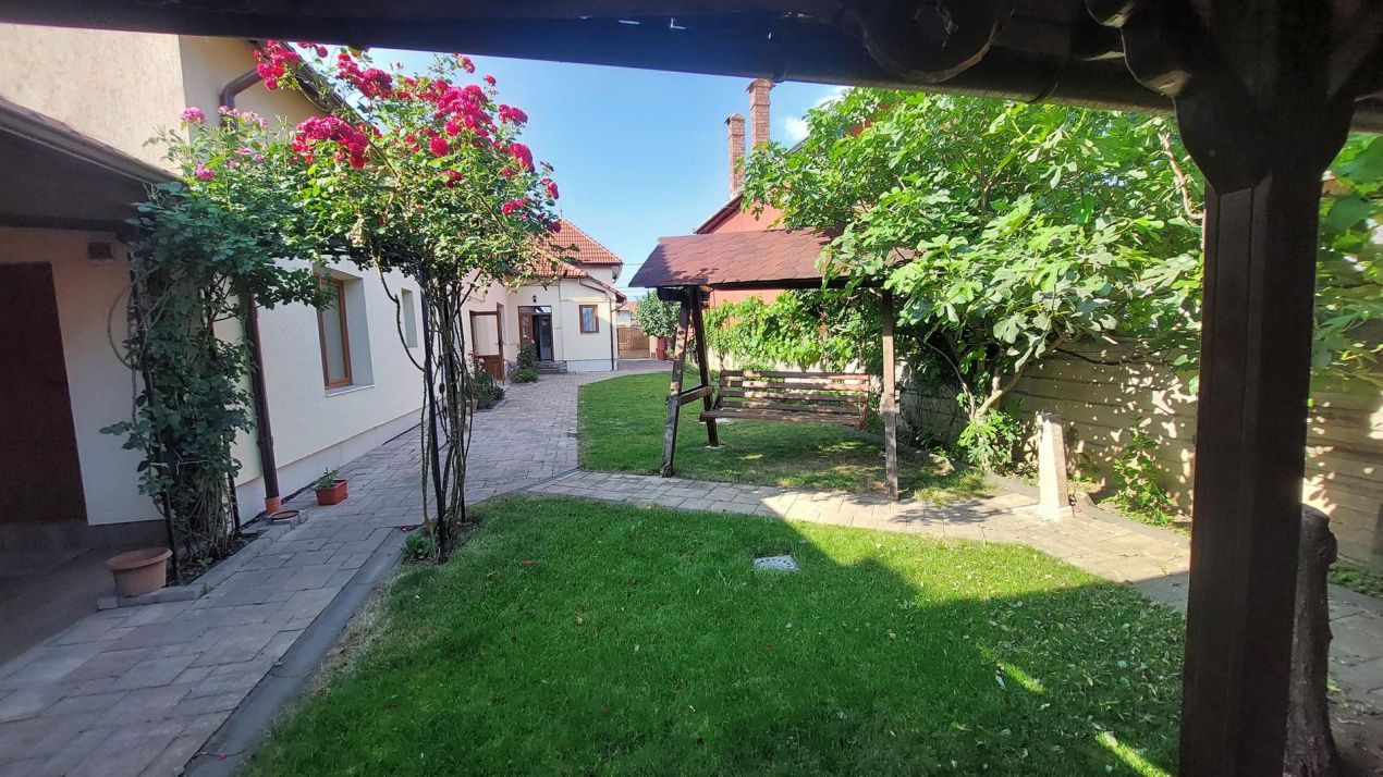 Casa cu 4 camere mobilata si utilata 593mp teren zona Centru – fotografia 16 din 22