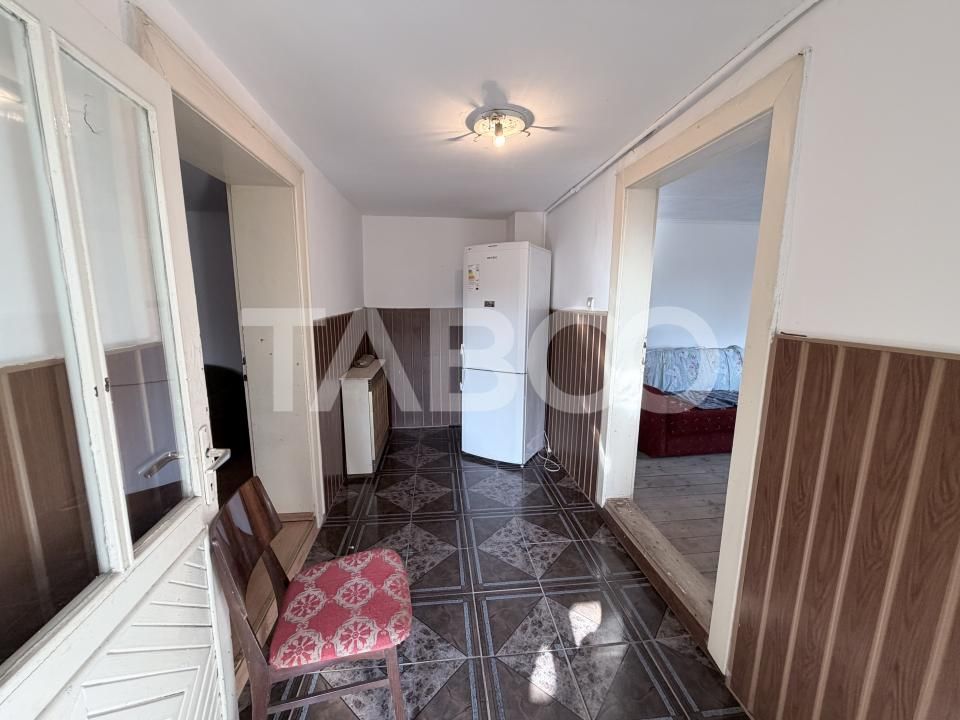 Casa individuala 500 mp teren cu acces auto in curte in Sura Mare – fotografia 7 din 12