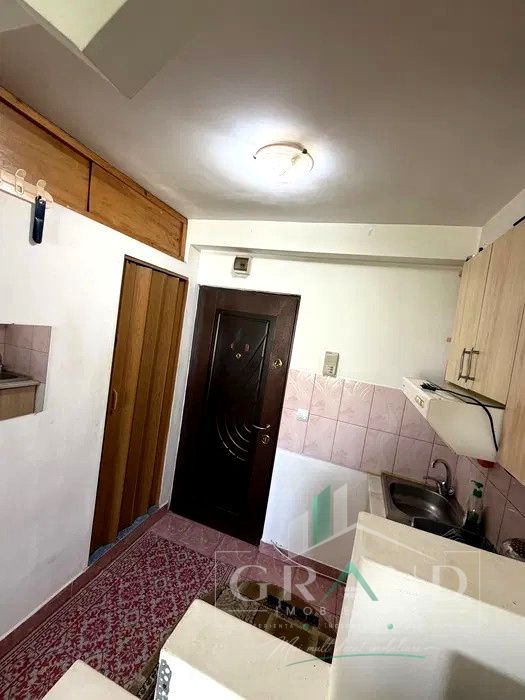 OPORTUNITATE DE INVESTIȚIE/GARSONIERĂ CU CENTRALĂ PROPRIE/MĂNĂȘTUR–CAL.FLORESTI – fotografia 7 din 10