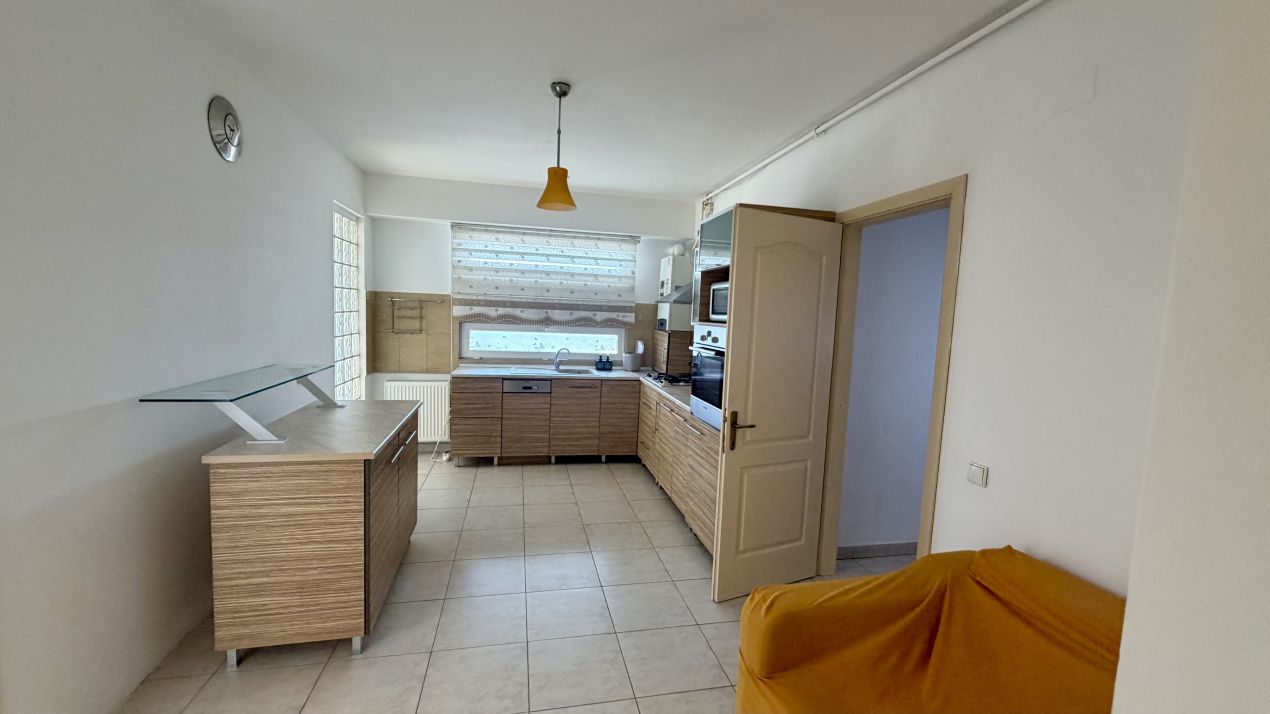Apartament tip duplex  cu 4 camere Voluntari – fotografia 4 din 14