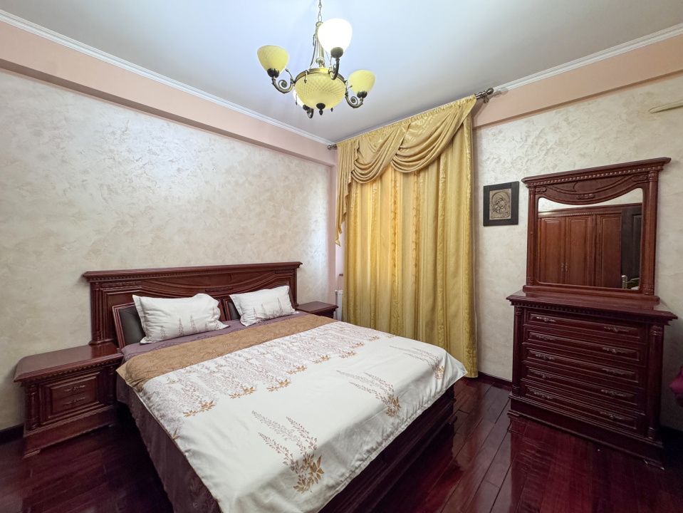 Vilă de închiriat spatioasă | 6 camere | Garaj spatios | Pozitie Centrala – fotografia 4 din 18