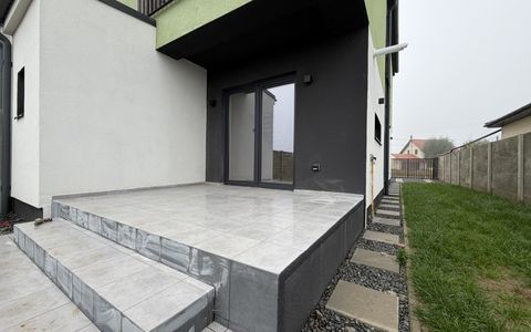 Duplex 4 camere, P+M, 100 mp utili, 330mp teren, 20mp terasa-Sag