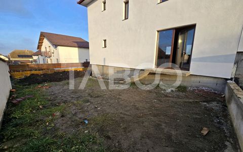 Casa tip duplex de vanzare 120 utili teren 300 mp Sura Mica Sibiu