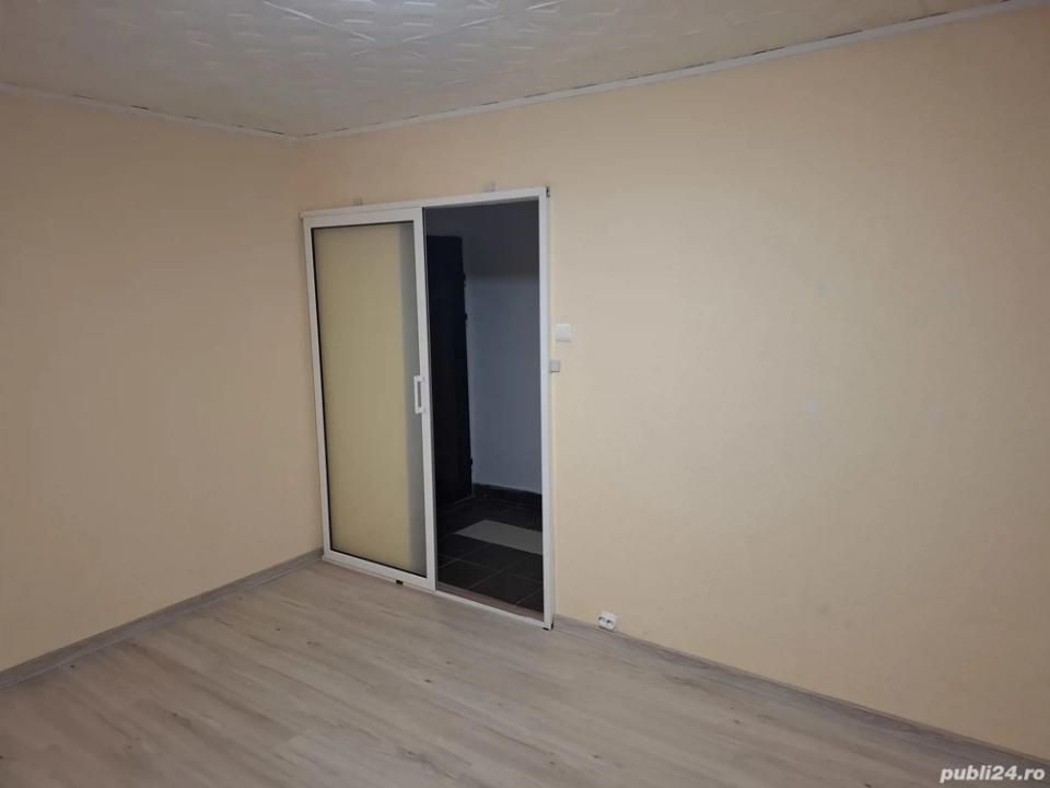 Vanzare Garsoniera, aproape de Arges Mall – fotografia 3 din 6