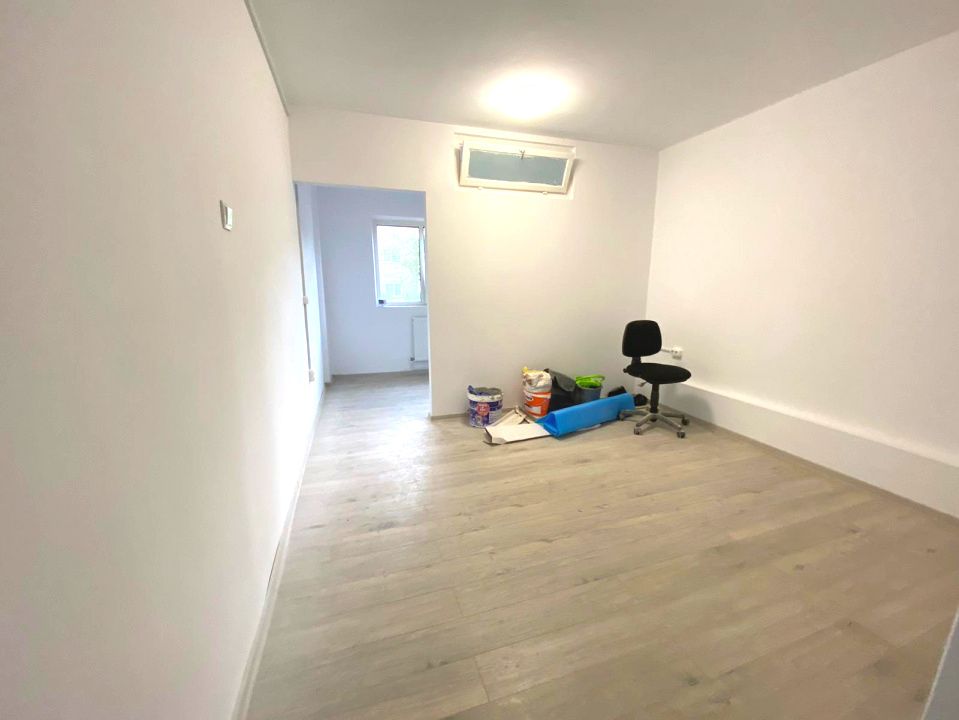 Inchiriere Spatiu Comercial la Bulevard 34 mp. finisat si utilat complet – fotografia 3 din 14