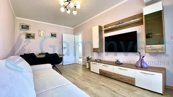 Apartament de inchiriat 3 camere Cartier Viena, Oradea, Bihor – fotografia 1 din 11