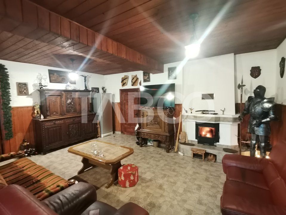 Pensiune de lux de vanzare in inima padurii langa Sibiu – fotografia 25 din 54