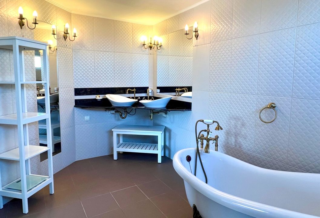 Penthouse cu garaj, 2 parcari si mansarda in Zorilor – fotografia 9 din 13