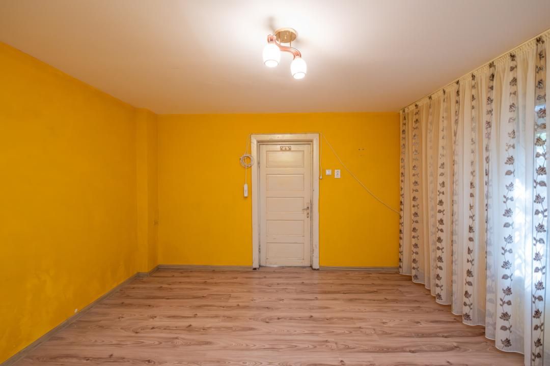 Casă din cărămidă, cu garaj și curte proprie – zona centrală Constanța – fotografia 4 din 21