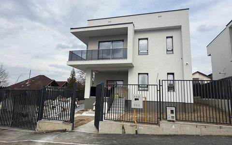 Casă individuală, 119 mp utili, teren 400 mp | Dezmir – intrare